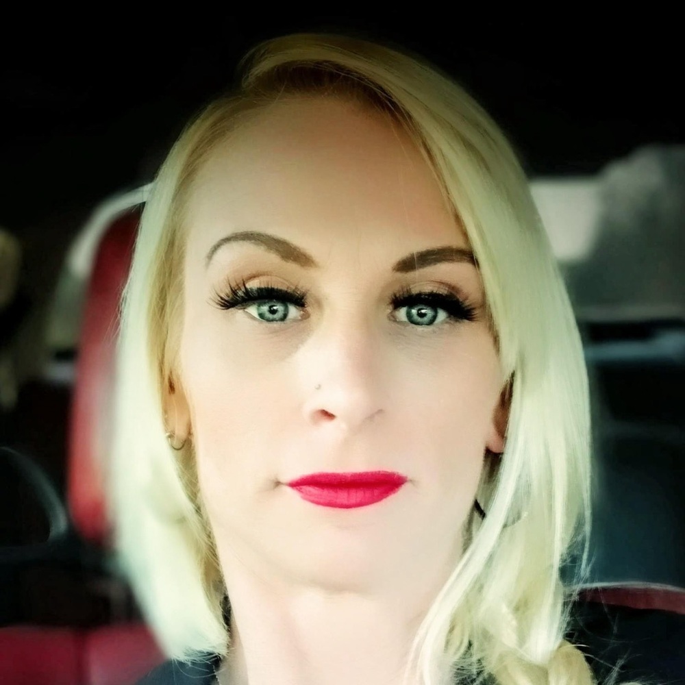 Meet your Posher, Beverly